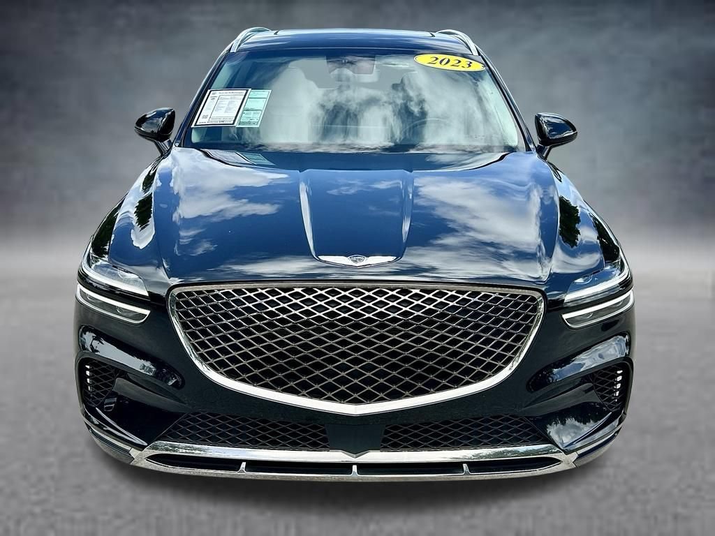 Used 2023 Genesis GV70 2.5T w/ Select Package AWD/4WD image 2