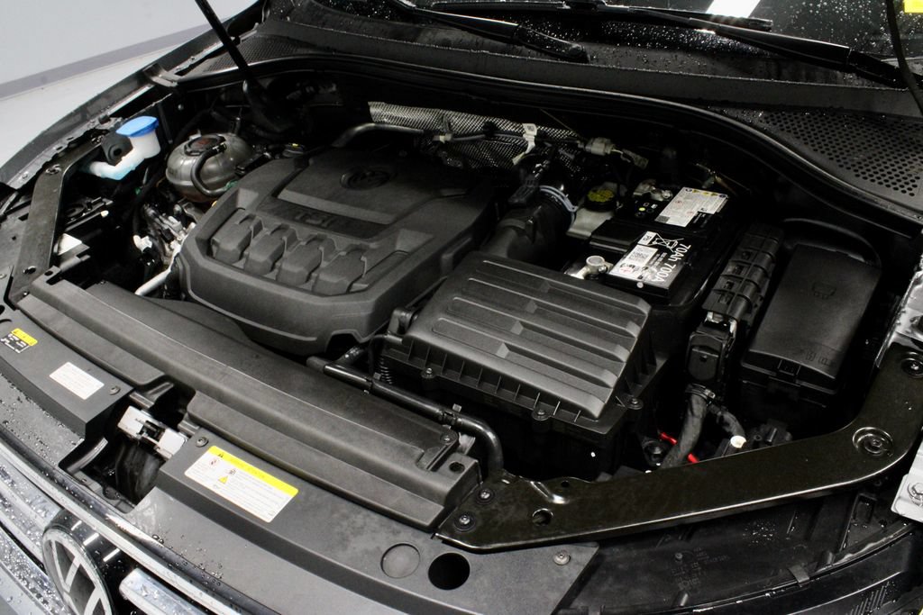 Used 2024 Volkswagen Tiguan SE FWD image 18