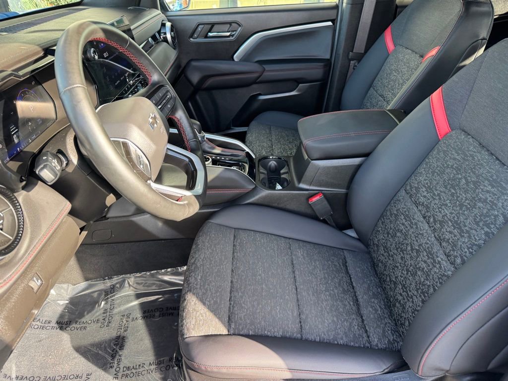 Used 2024 Chevrolet Colorado Z71 image 11