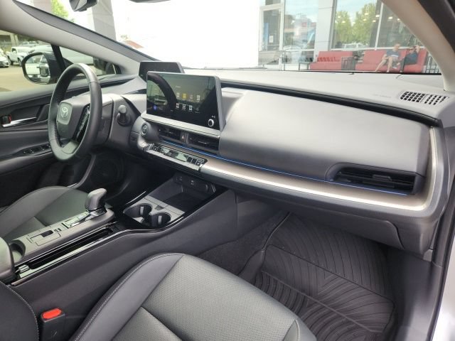 Used 2024 Toyota Prius XLE AWD/4WD image 26
