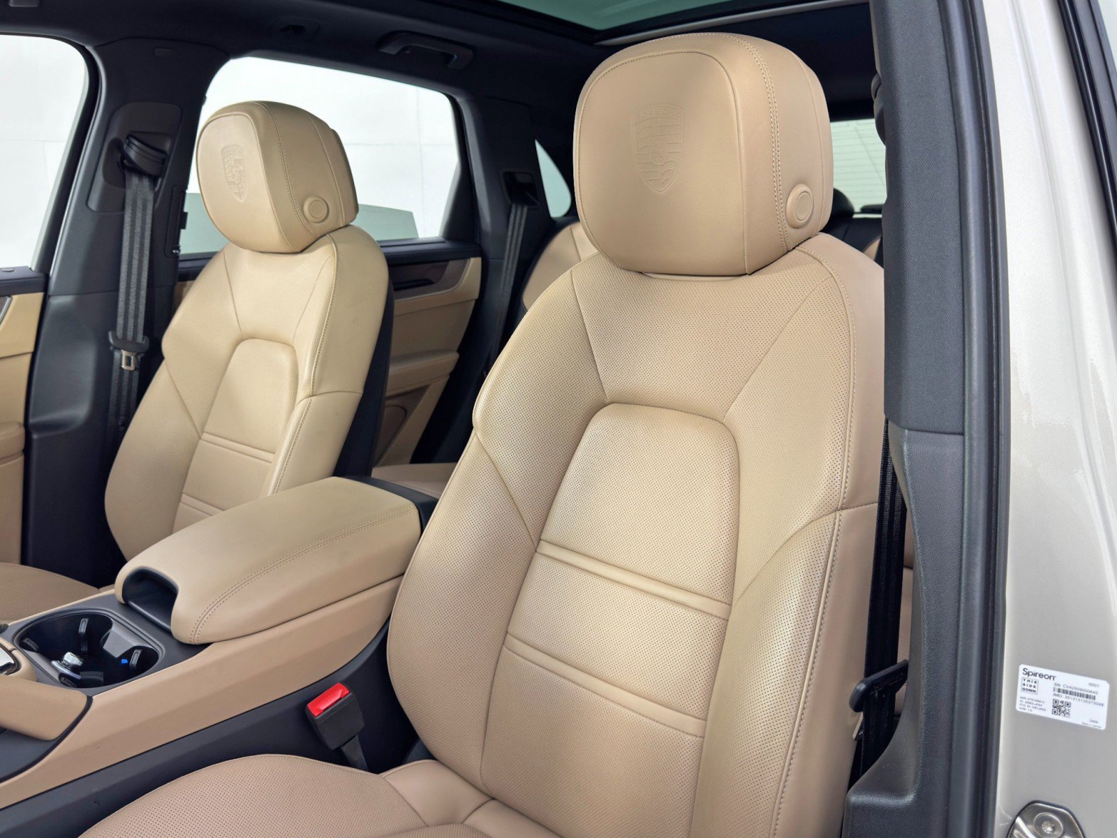 Used 2025 Porsche Cayenne E-Hybrid image 38