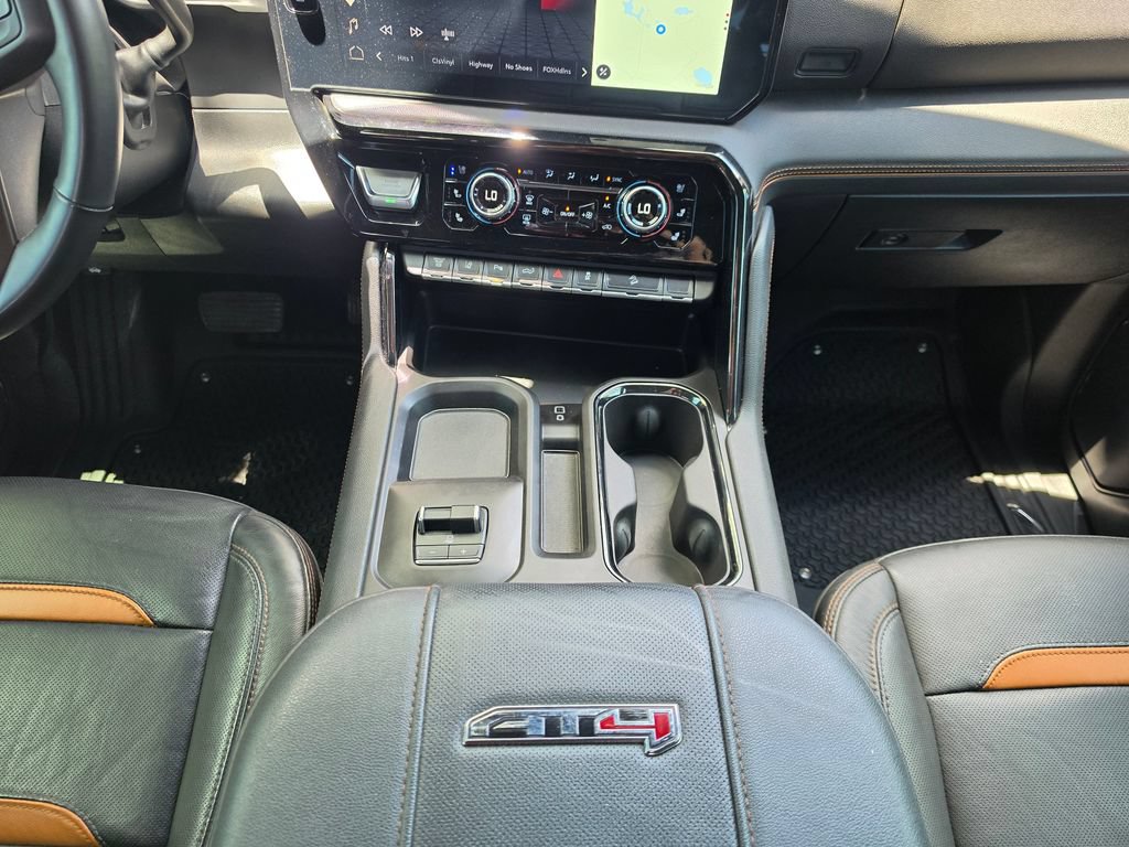 Used 2024 GMC Sierra 2500 AT4 w/ AT4 Premium Plus Package AWD/4WD image 29
