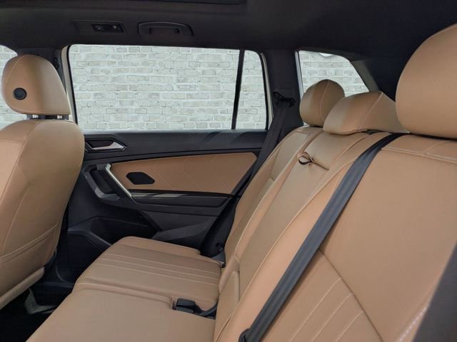 Certified 2023 Volkswagen Tiguan SE R-Line image 14