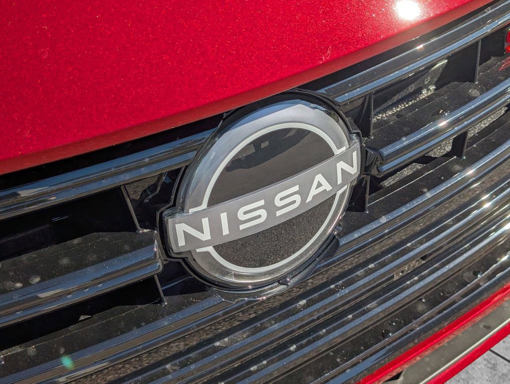 New 2025 Nissan Versa SR w/ Trunk Package image 23