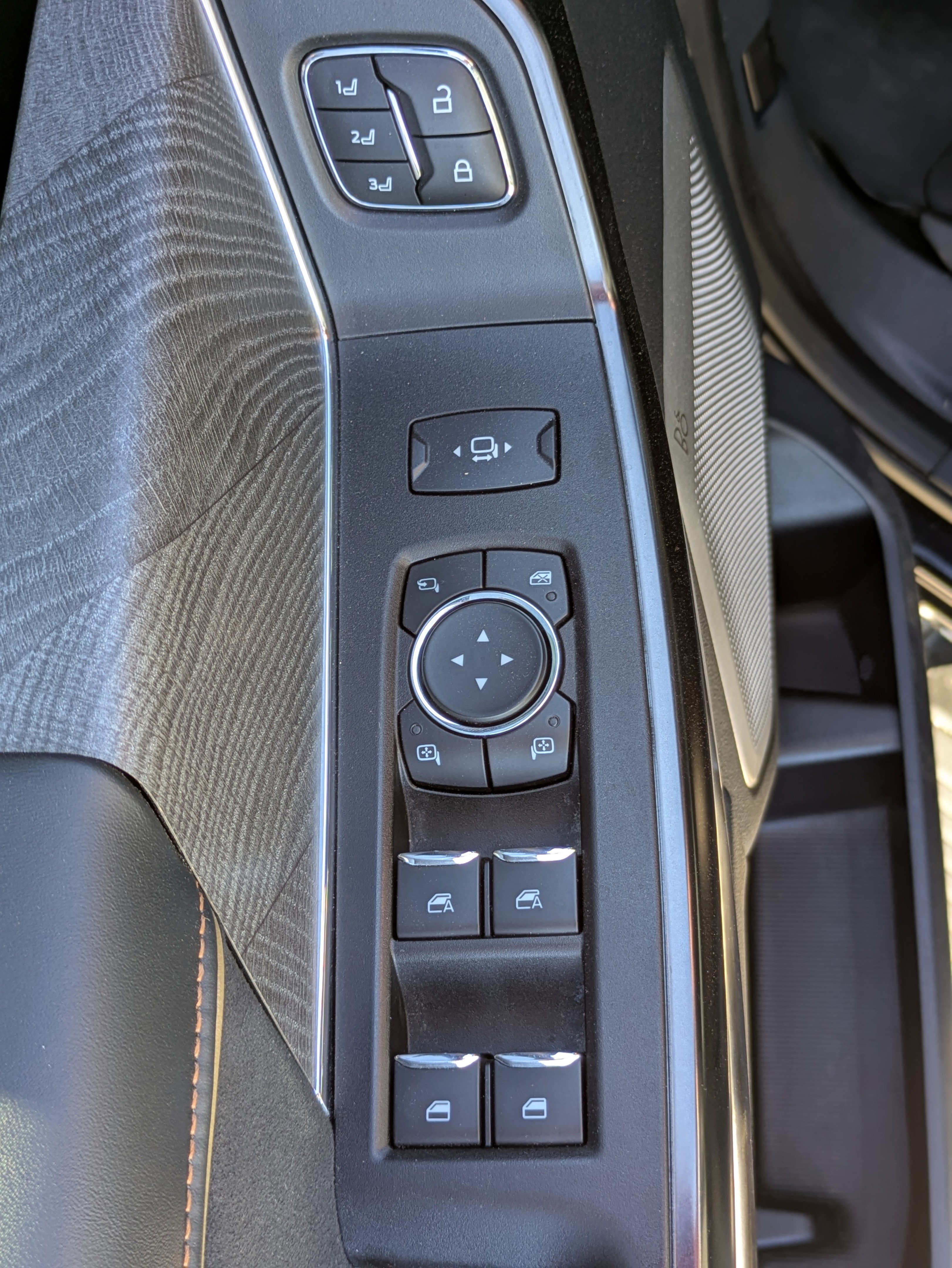 Used 2023 Ford F250 Platinum image 14