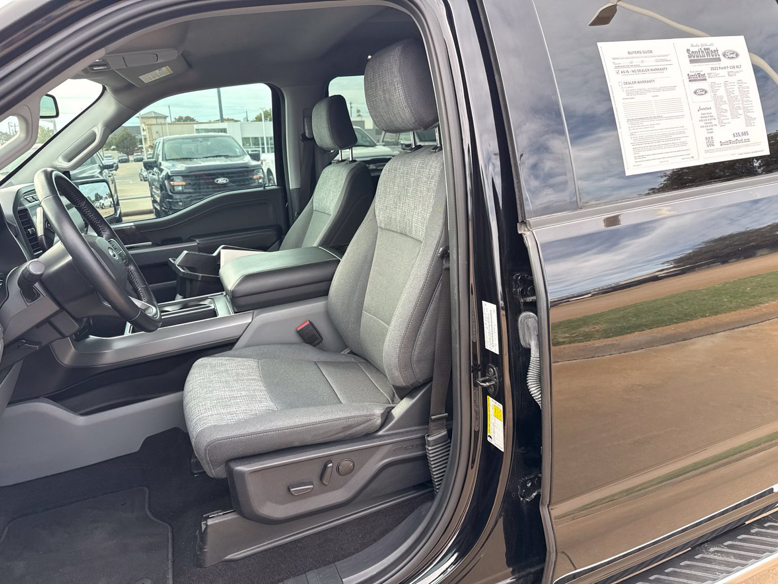 Used 2022 Ford F150 XLT w/ Equipment Group 302A High RWD image 14