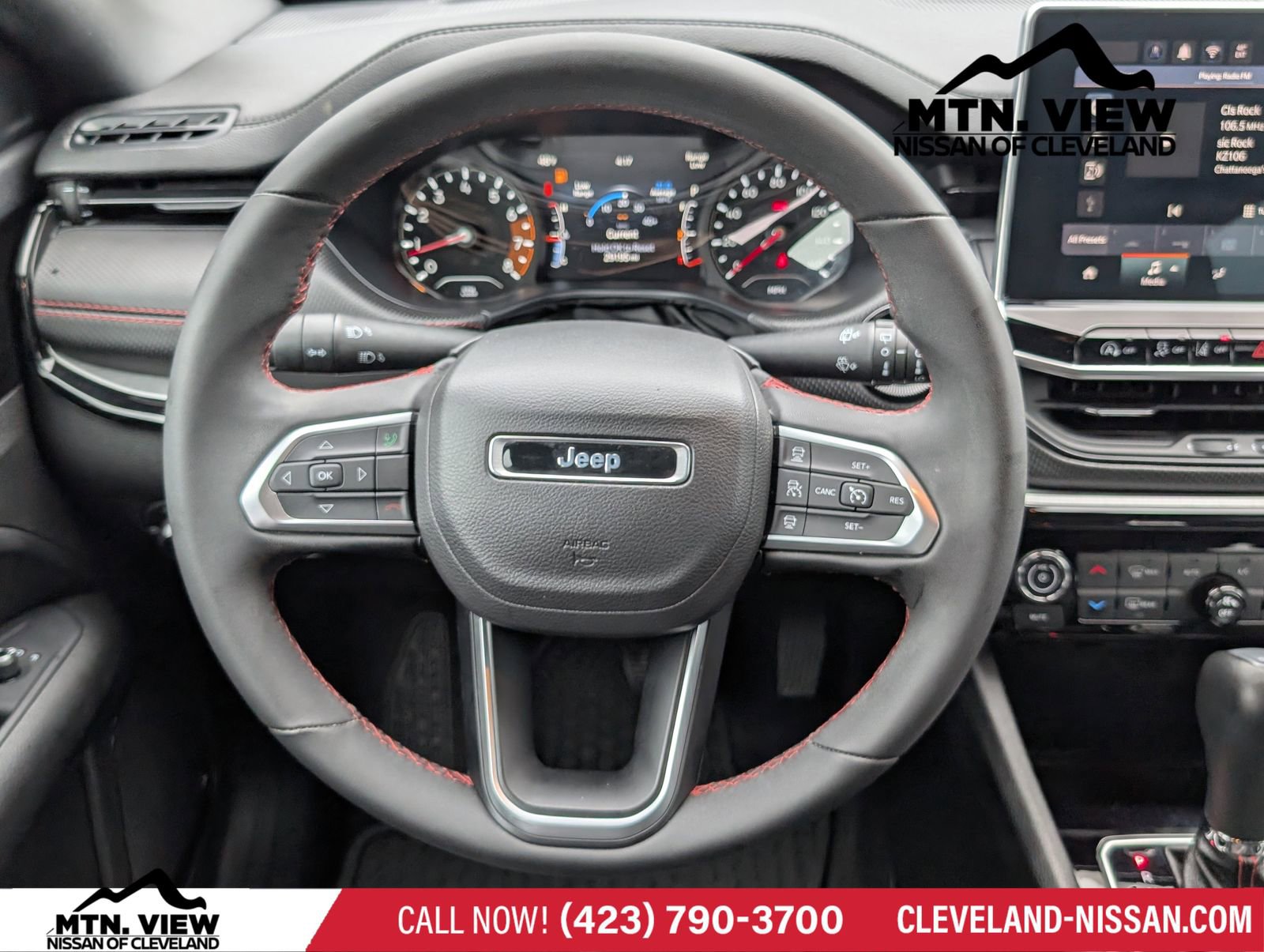 Used 2024 Jeep Compass Trailhawk image 15