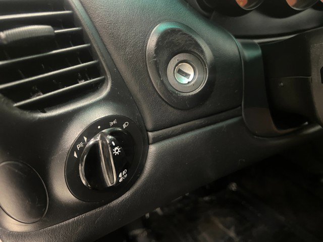 Used 2000 Porsche 911 Cabriolet image 25