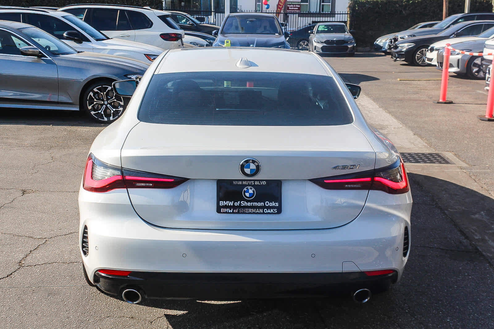 Used 2024 BMW 430i Coupe w/ Convenience Package RWD image 5