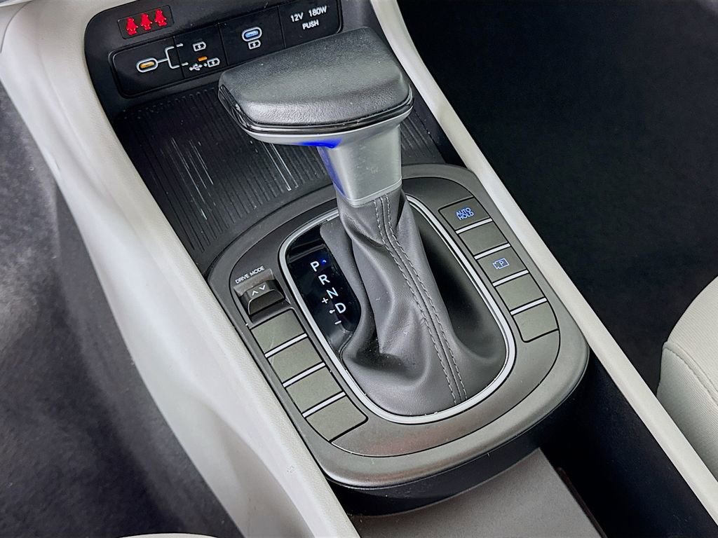 Used 2025 Hyundai Kona SEL image 17