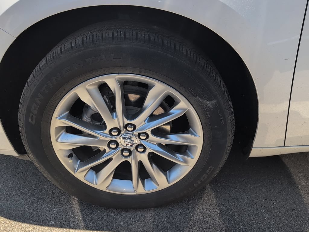 Used 2023 Buick Enclave Avenir w/ Avenir Technology Package AWD/4WD image 15
