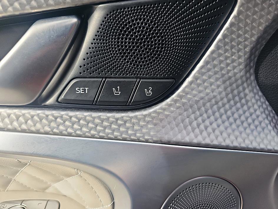 Used 2023 Genesis G70 3.3T w/ Sport Prestige Package image 12