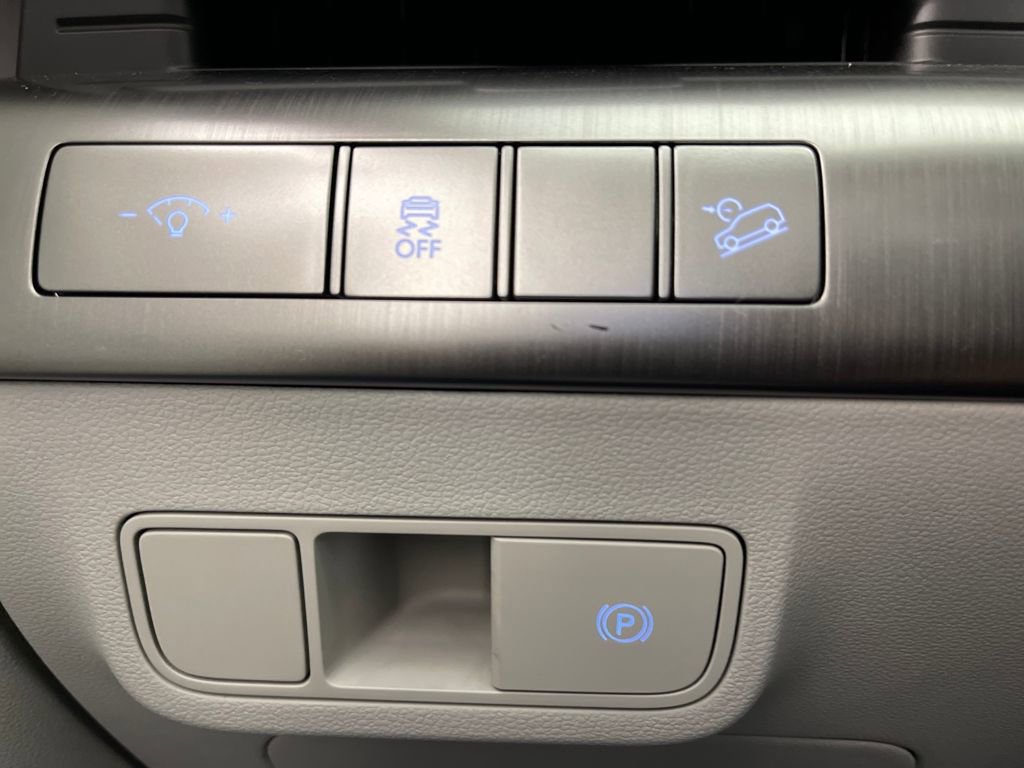 New 2026 Hyundai Kona SEL Premium image 30