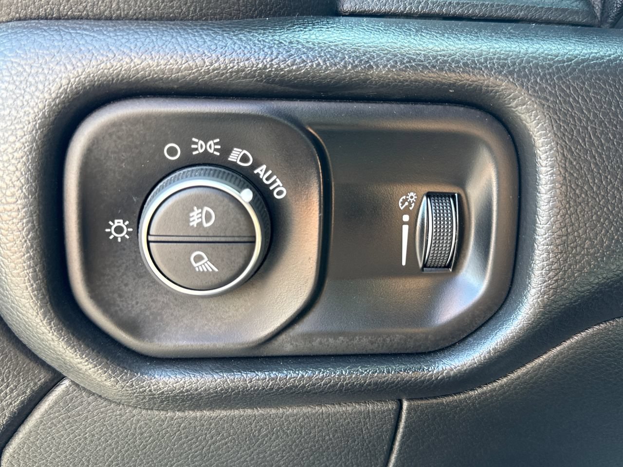 Used 2025 RAM 2500 Tradesman AWD/4WD image 17