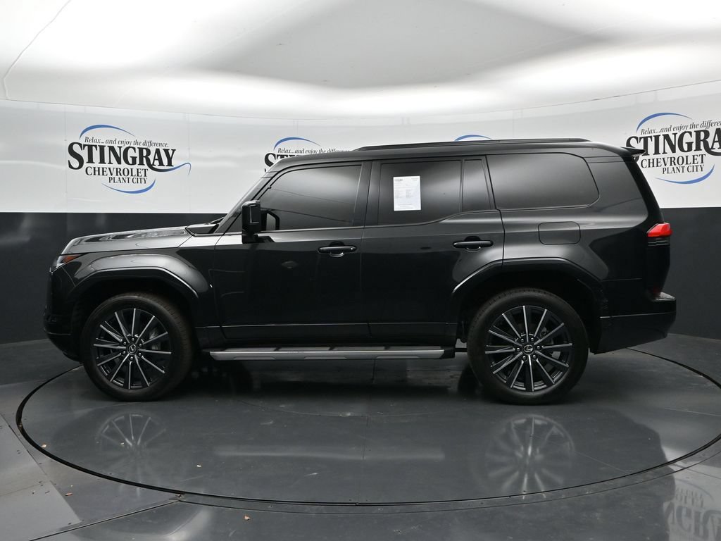 Used 2025 Lexus GX 550 w/ Cold Area Package AWD/4WD image 4