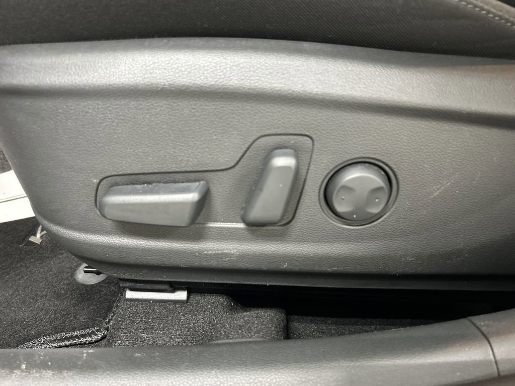 Used 2023 Hyundai Kona SEL AWD/4WD image 10