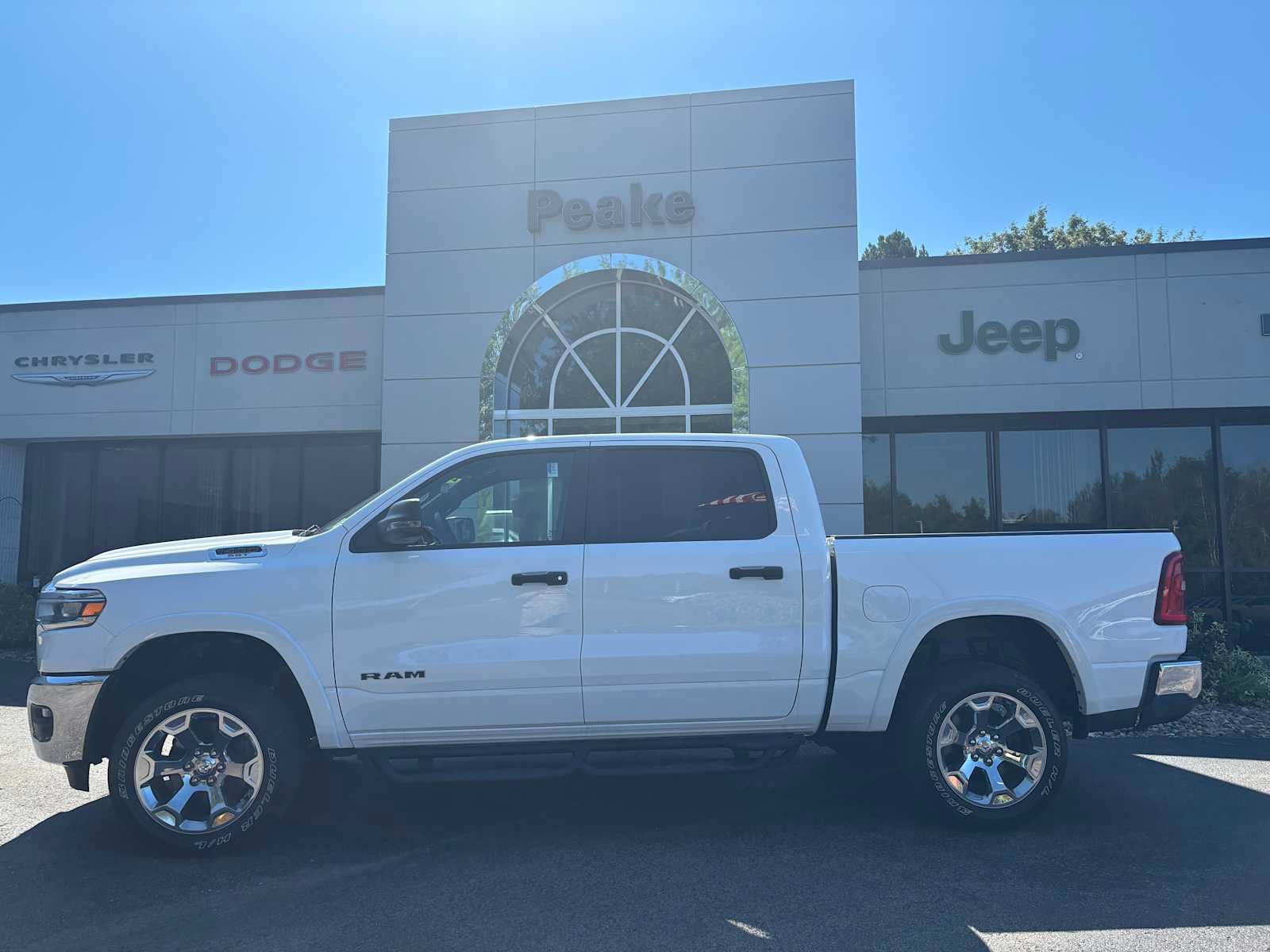 Used 2025 RAM 1500 Big Horn AWD/4WD image 3