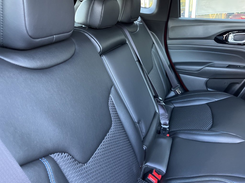 New 2026 Jeep Compass Latitude image 25
