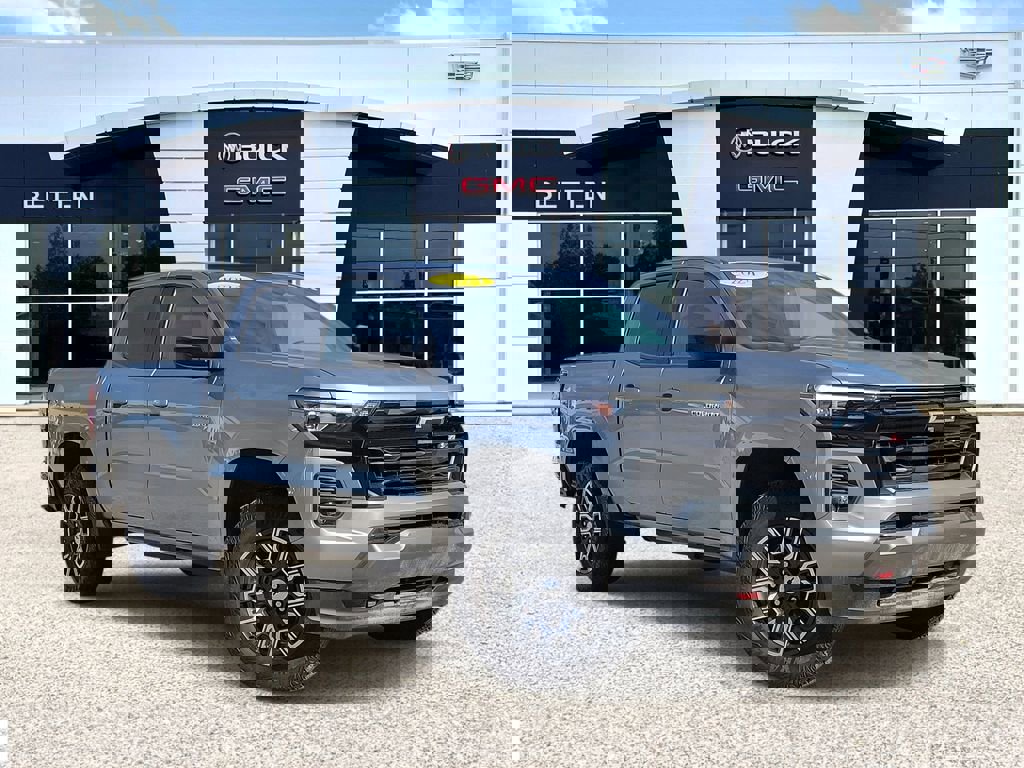 Used 2024 Chevrolet Colorado Z71 w/ Z71 Convenience Package 2 image 1