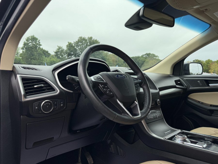 Used 2019 Ford Edge SEL w/ Equipment Group 201A FWD image 14