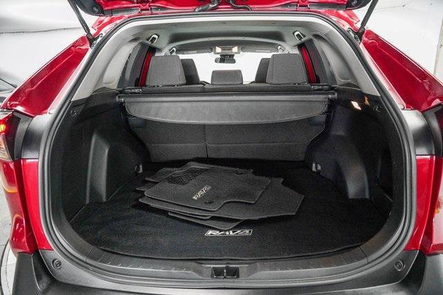 Certified 2020 Toyota RAV4 LE w/ Carpet Mat Package FWD image 24