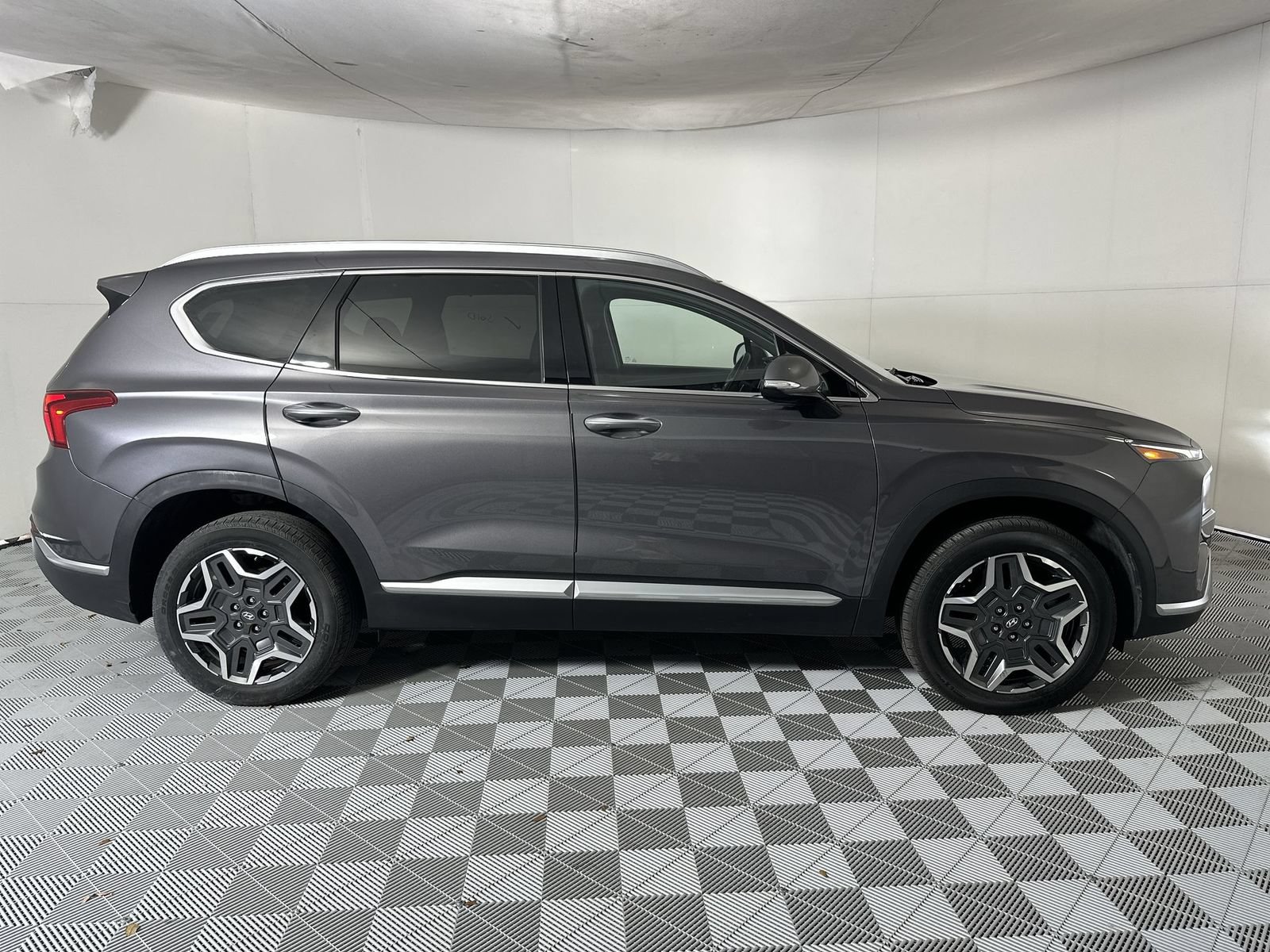 Used 2022 Hyundai Santa Fe SEL Premium AWD/4WD image 9