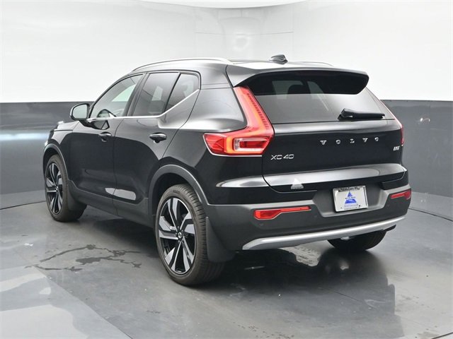 Used 2024 Volvo XC40 B5 Plus w/ Protection Package Premier image 6