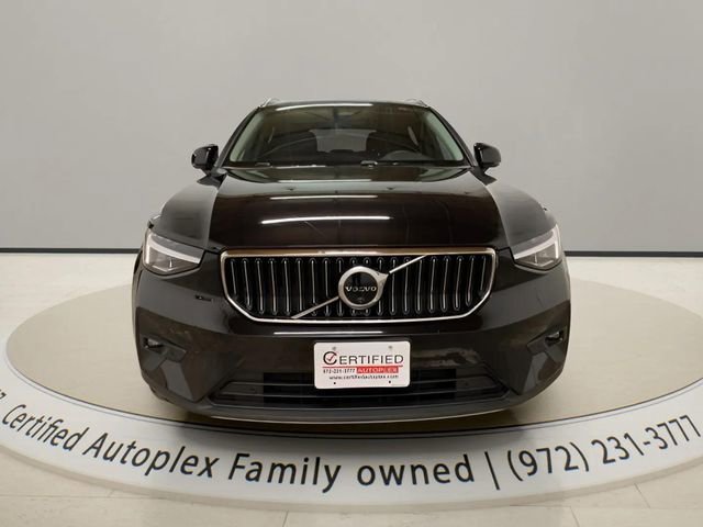Used 2025 Volvo XC40 B5 Plus image 6