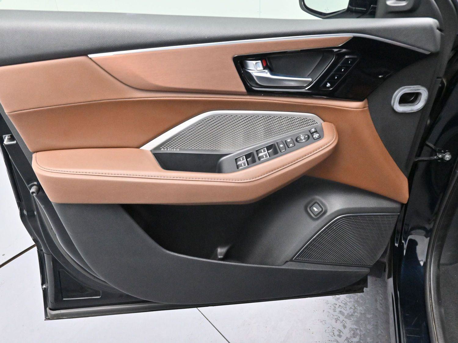 Used 2024 Acura MDX FWD w/ Technology Package image 12