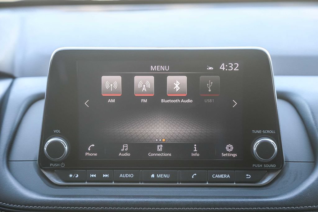 Used 2023 Nissan Rogue SV FWD image 12