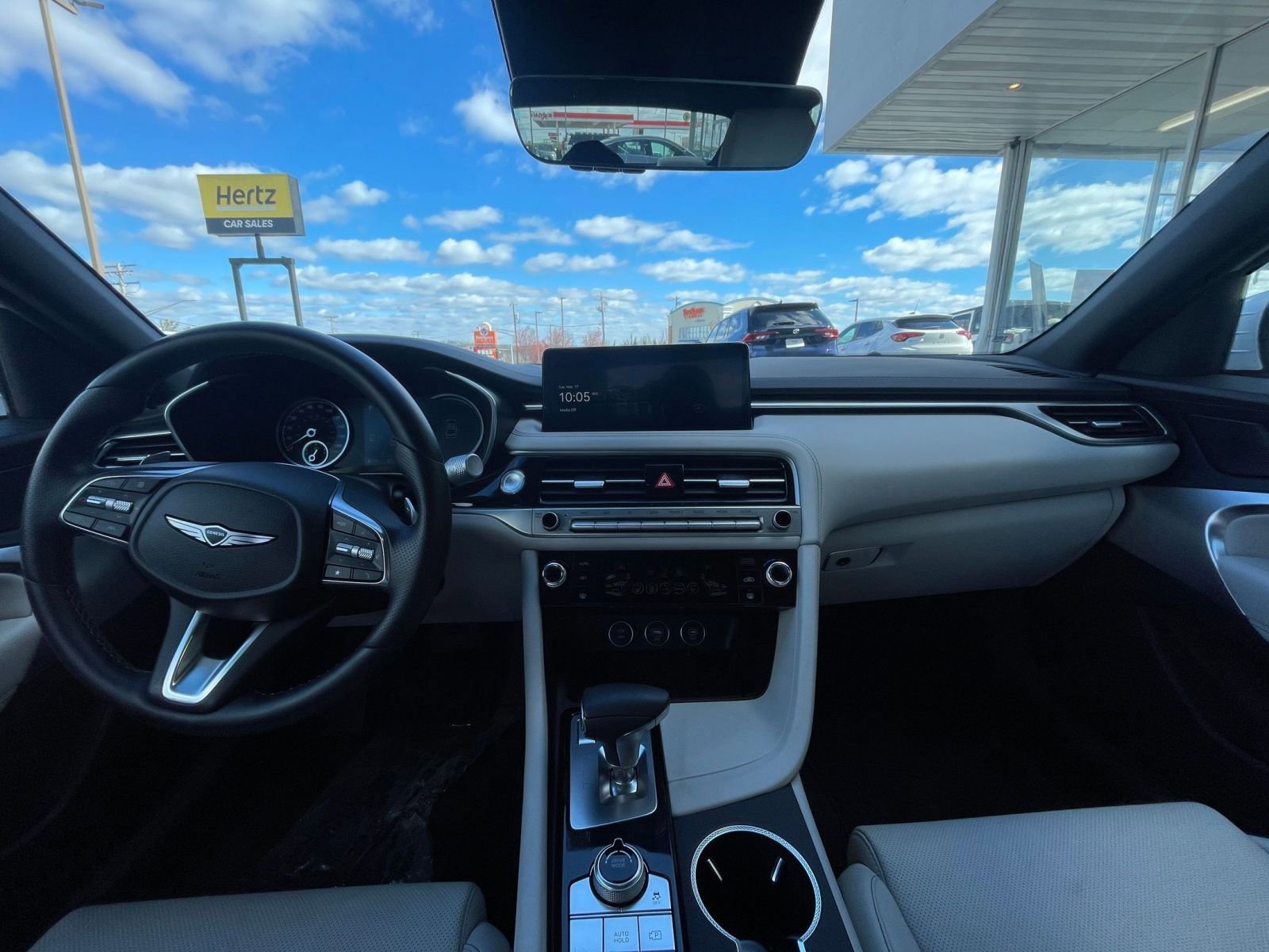 Used 2025 Genesis G70 2.5T image 35