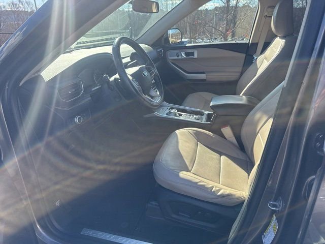 Used 2021 Ford Explorer Limited w/ Equipment Group 301A image 4