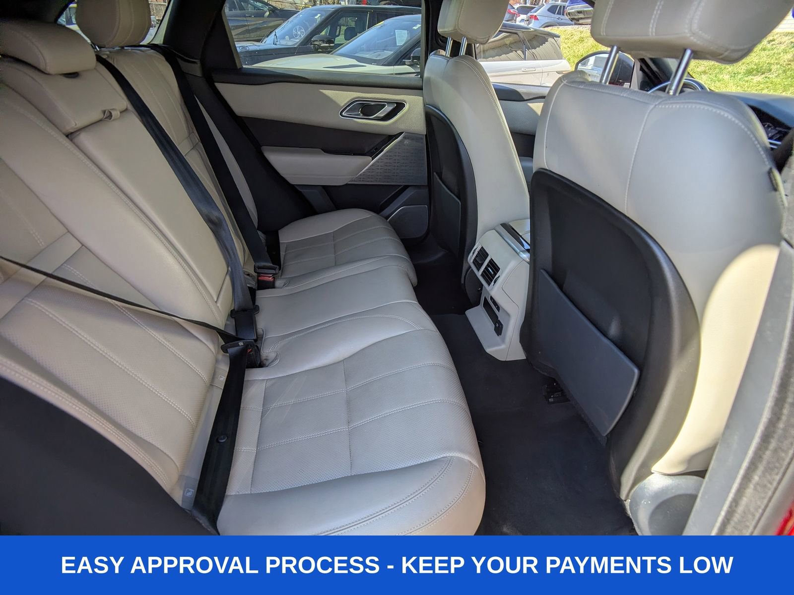 Used 2018 Land Rover Range Rover Velar R-Dynamic SE image 17