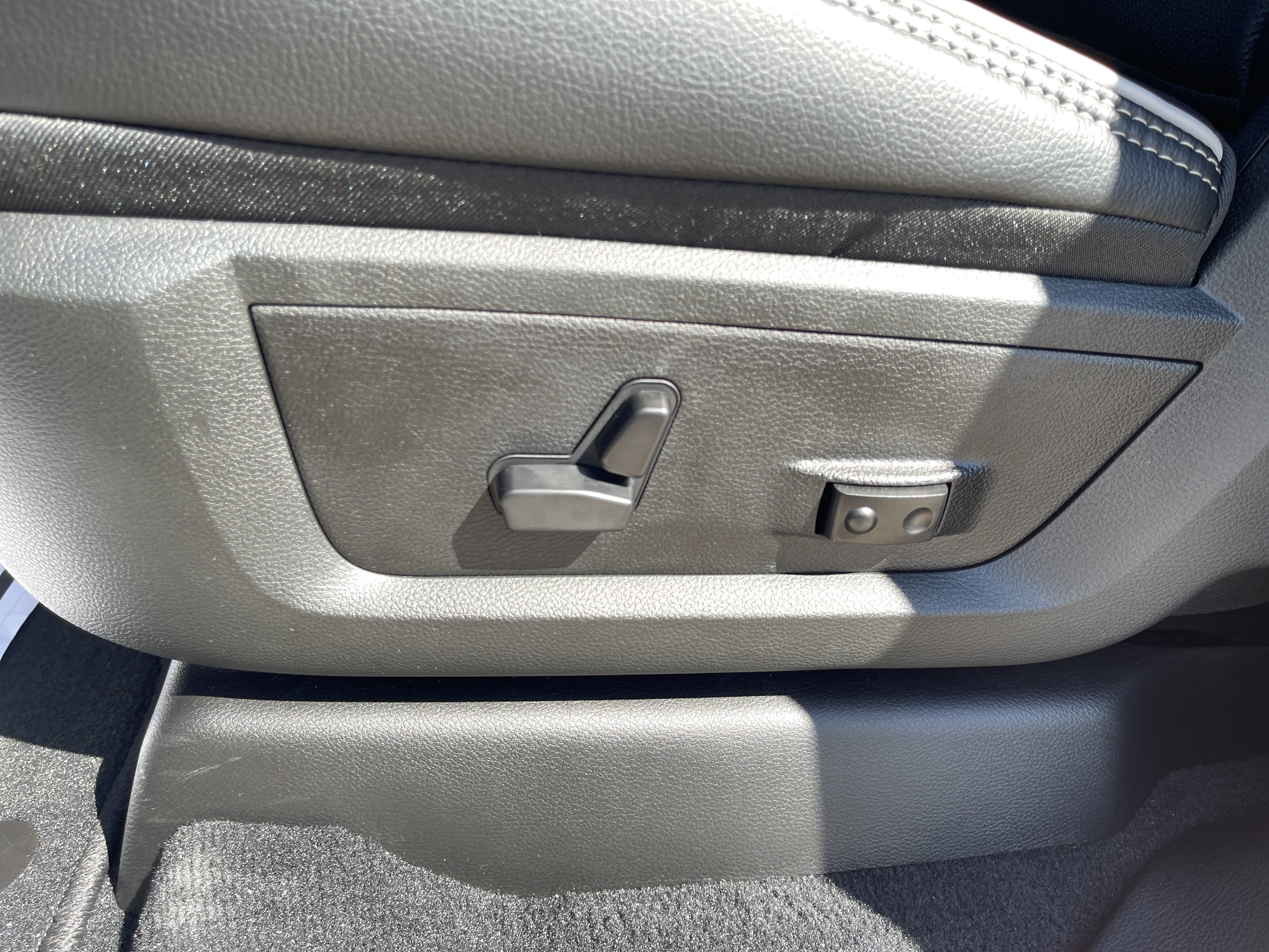 New 2026 RAM 2500 Laramie w/ Night Edition image 36