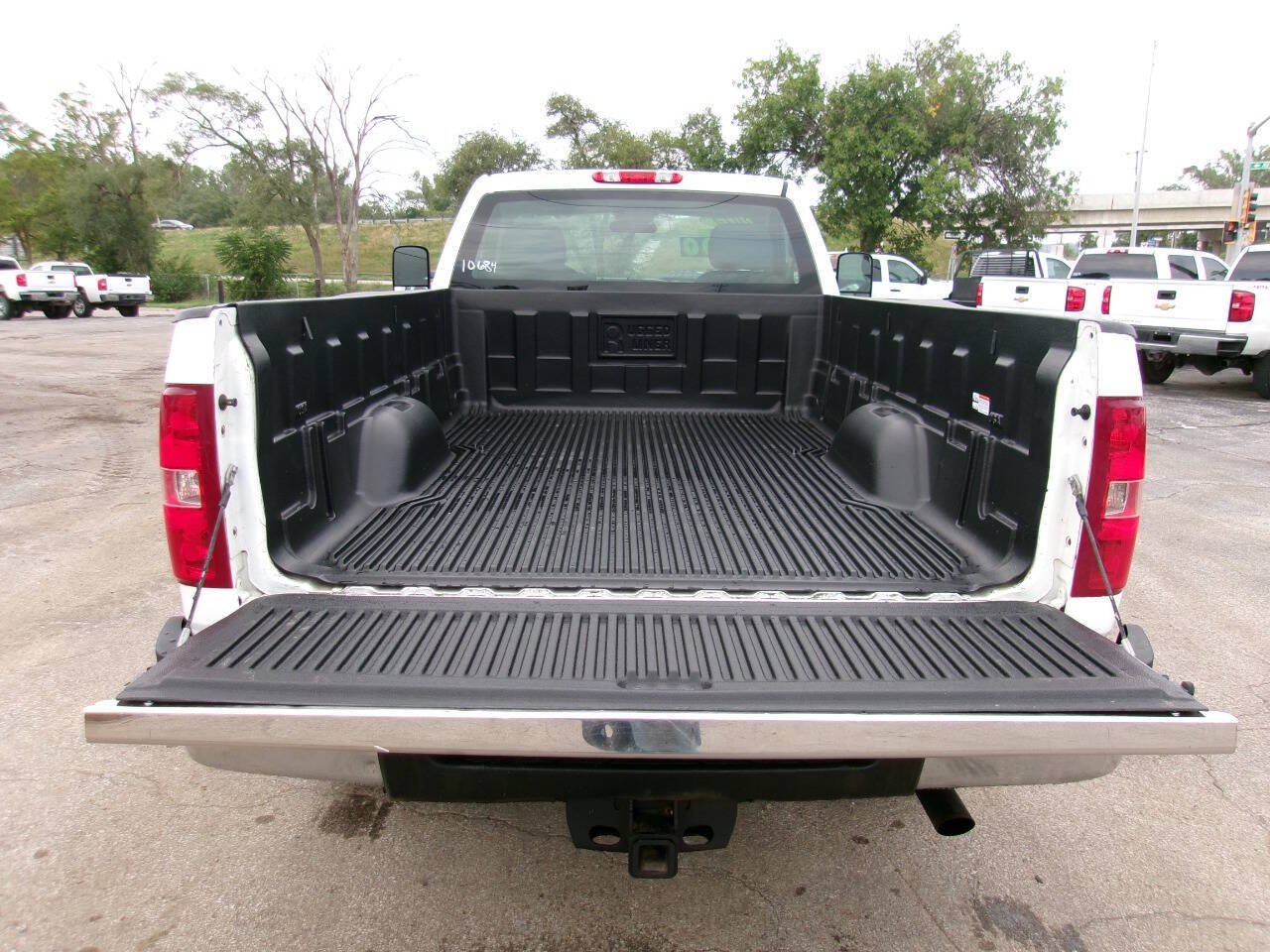 Used 2014 Chevrolet Silverado 2500 W/T AWD/4WD image 3