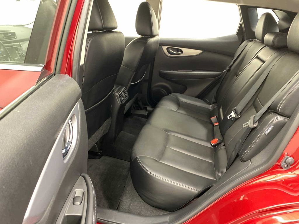 Used 2020 Nissan Rogue Sport SL image 16