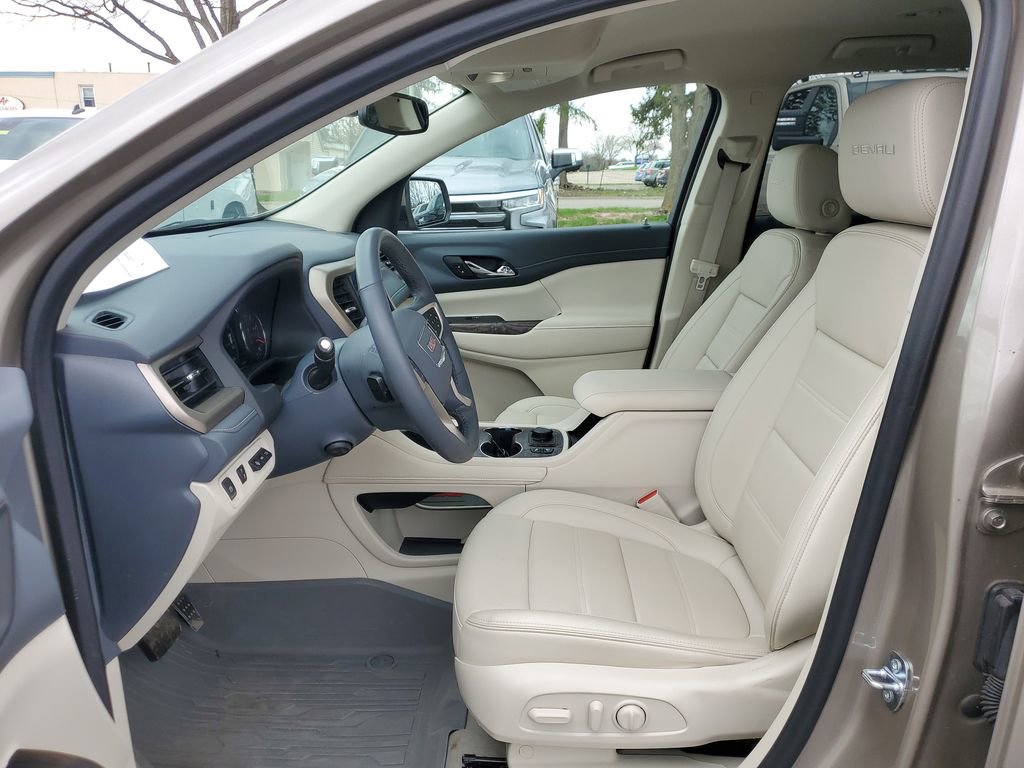 Used 2023 GMC Acadia Denali w/ Trailering Package image 6