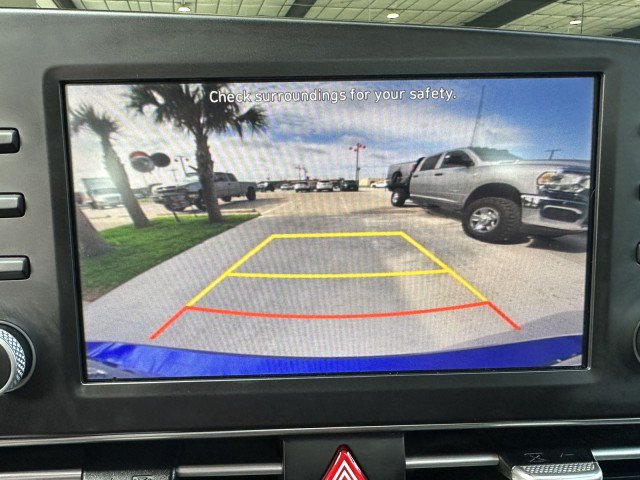Used 2023 Hyundai Elantra SEL FWD image 20