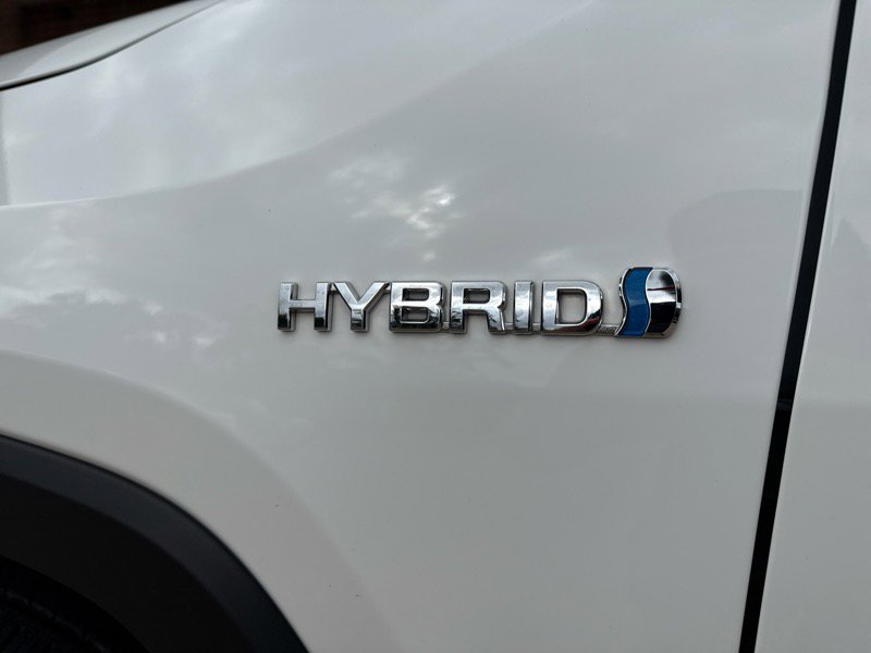 Used 2020 Toyota RAV4 XLE image 27