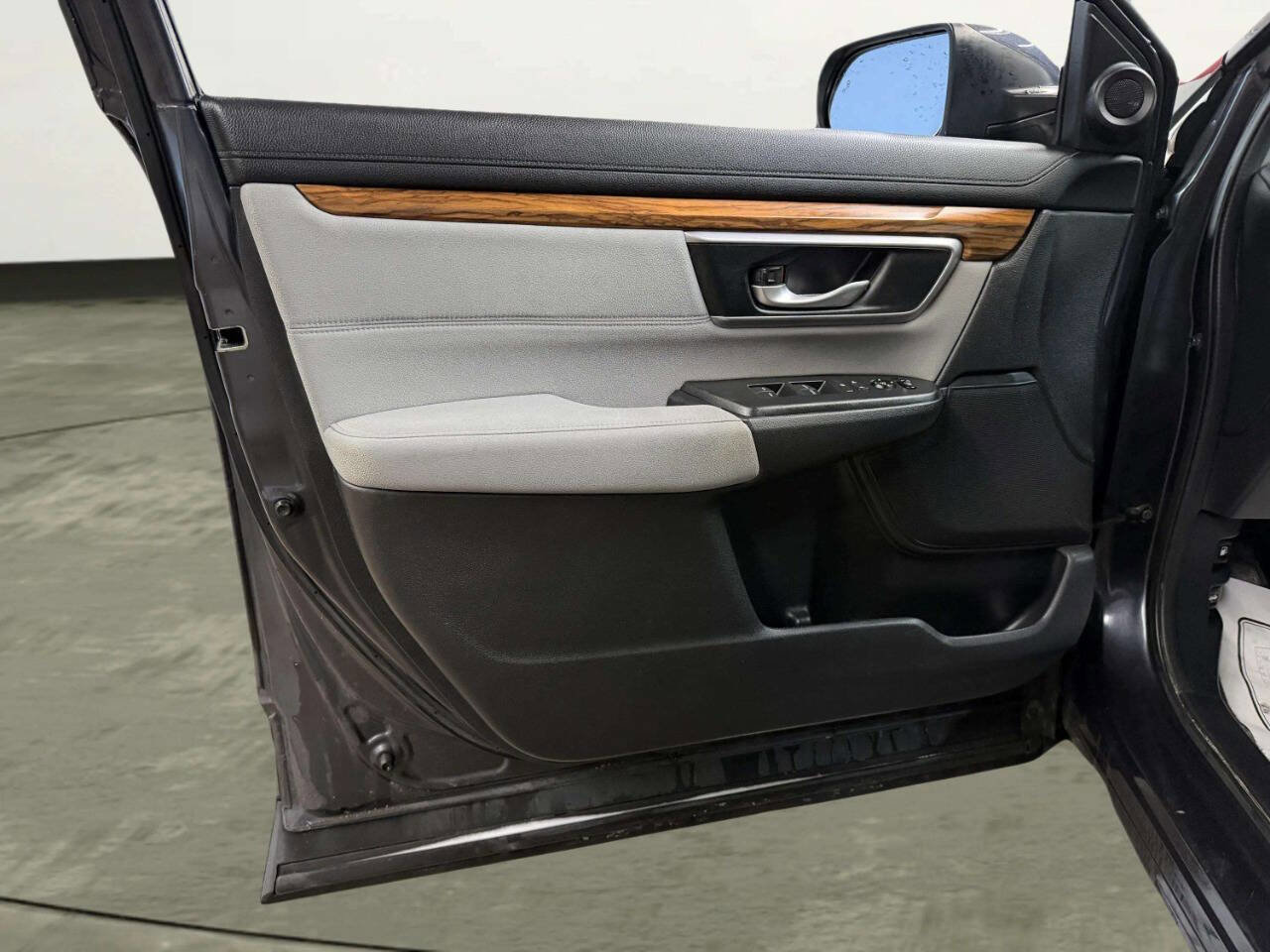 Used 2017 Honda CR-V EX image 14