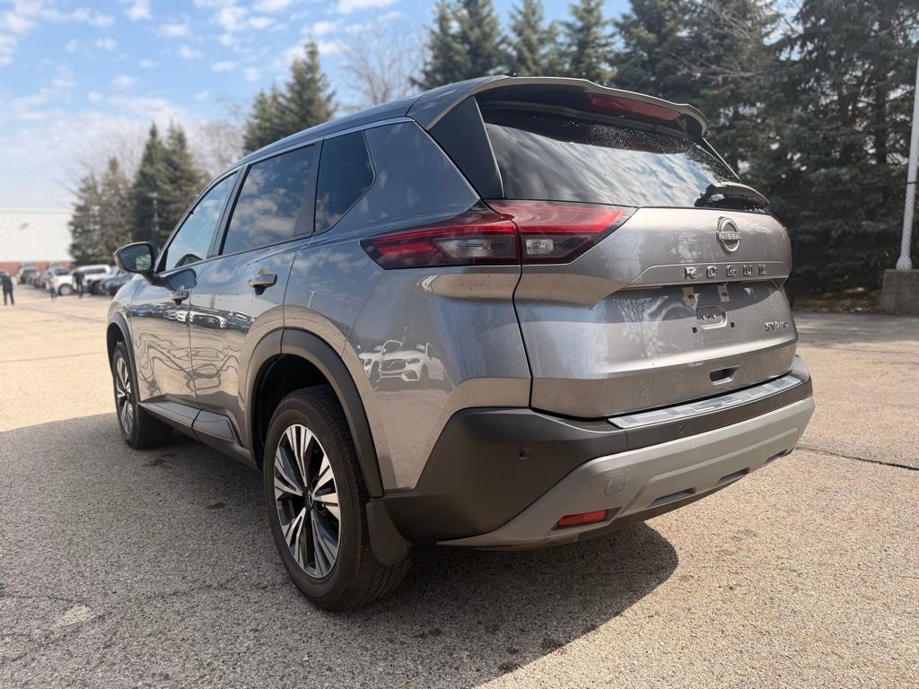 Used 2023 Nissan Rogue SV image 4