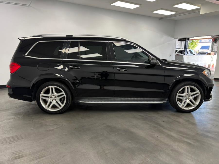 Used 2015 Mercedes-Benz GL 550 4MATIC image 9