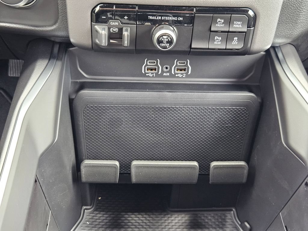 New 2026 RAM 1500 Express AWD/4WD image 28