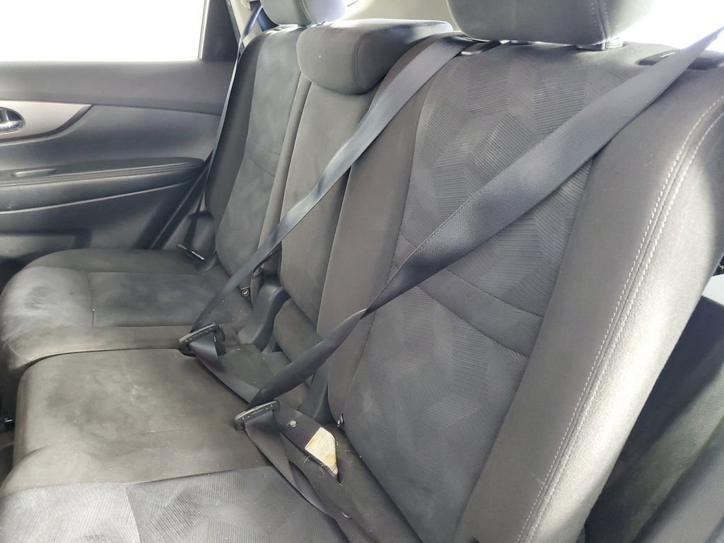 Used 2015 Nissan Rogue S FWD image 12