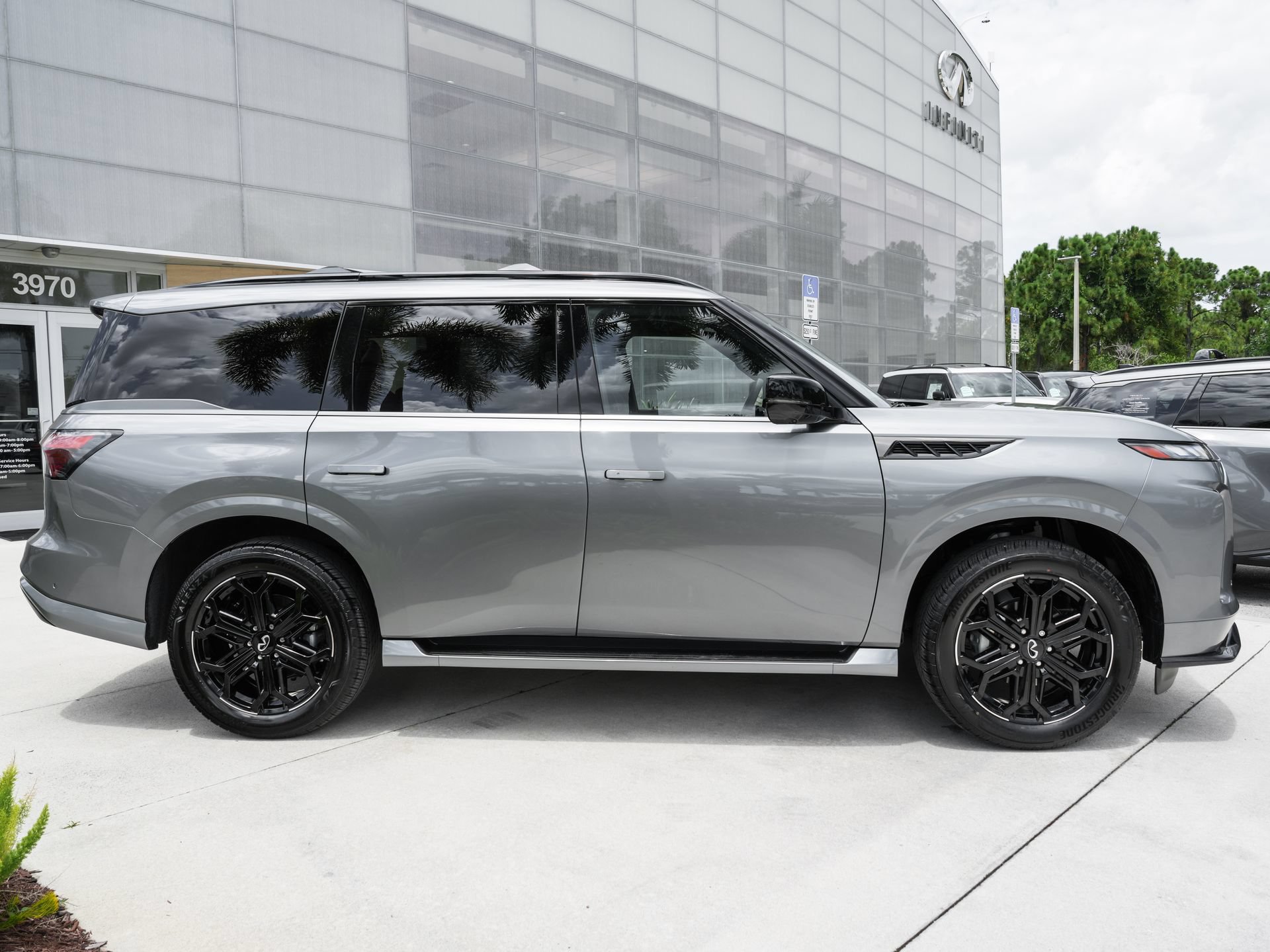 Certified 2026 INFINITI QX80 4WD image 25