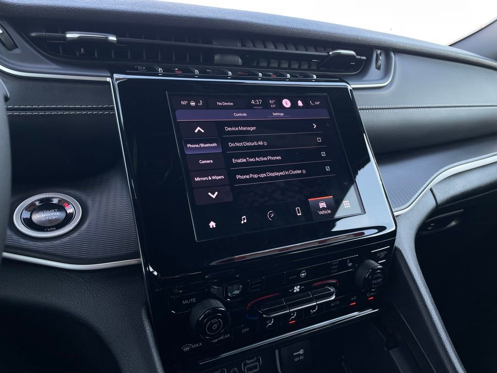 Used 2025 Jeep Grand Cherokee Altitude image 18