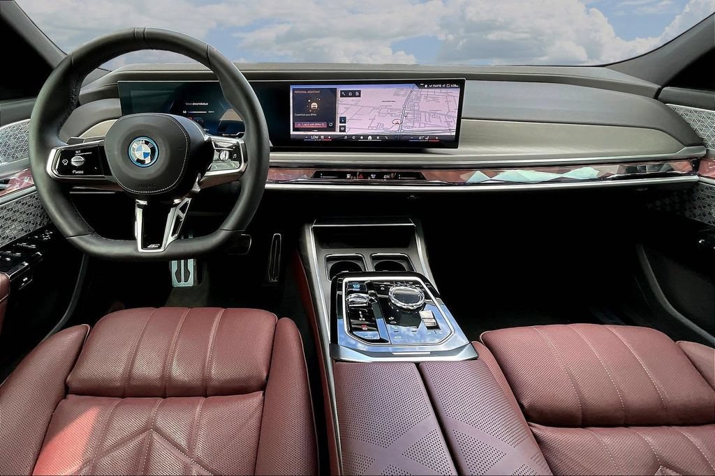 Used 2023 BMW i7 xDrive60 AWD/4WD image 7