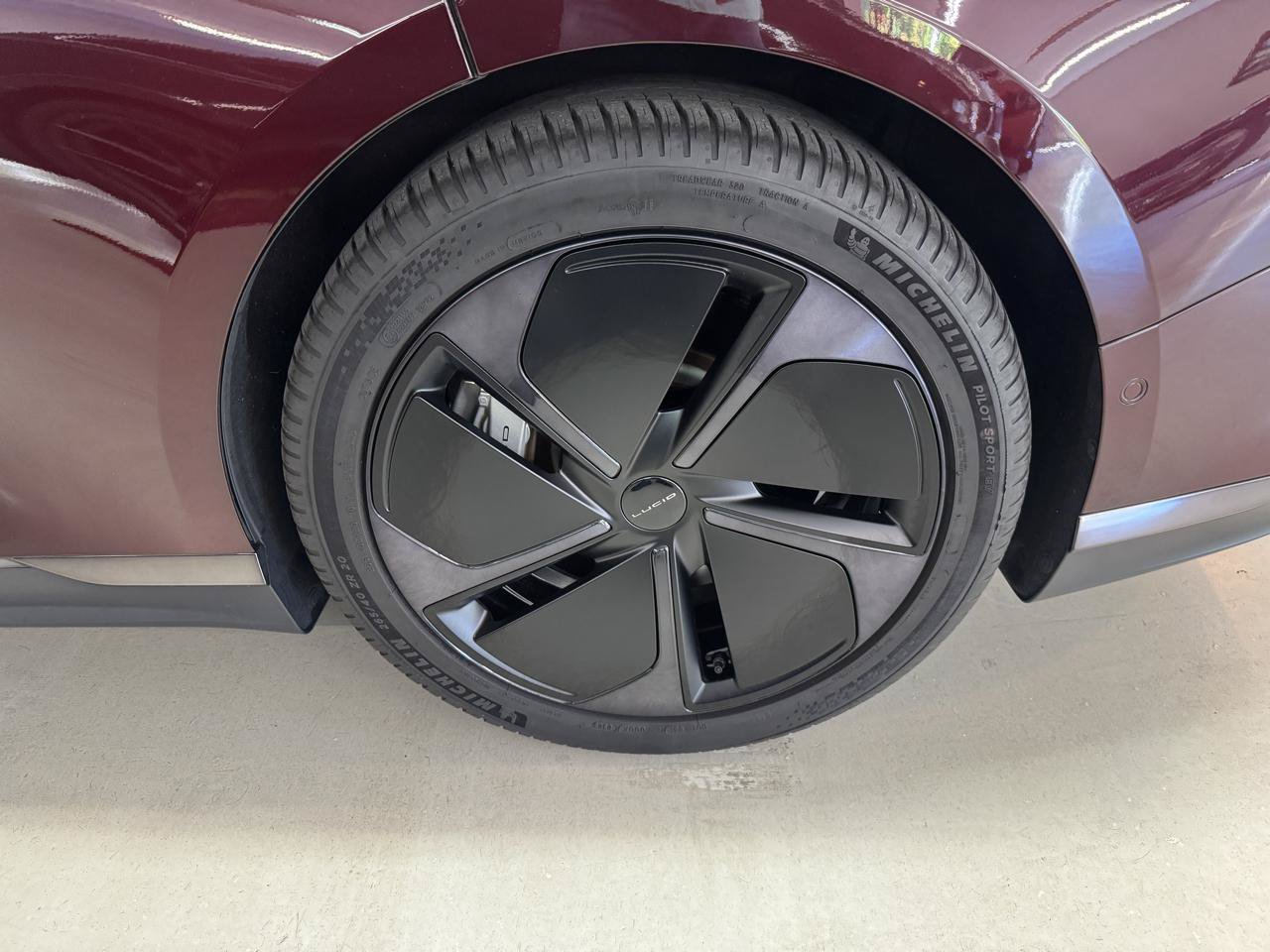 Used 2025 Lucid Air Touring AWD/4WD image 26