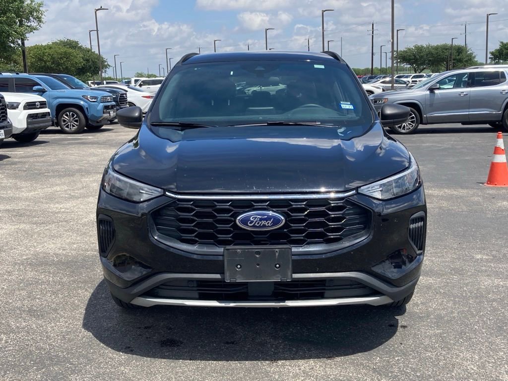 Used 2025 Ford Escape ST-Line AWD/4WD image 2