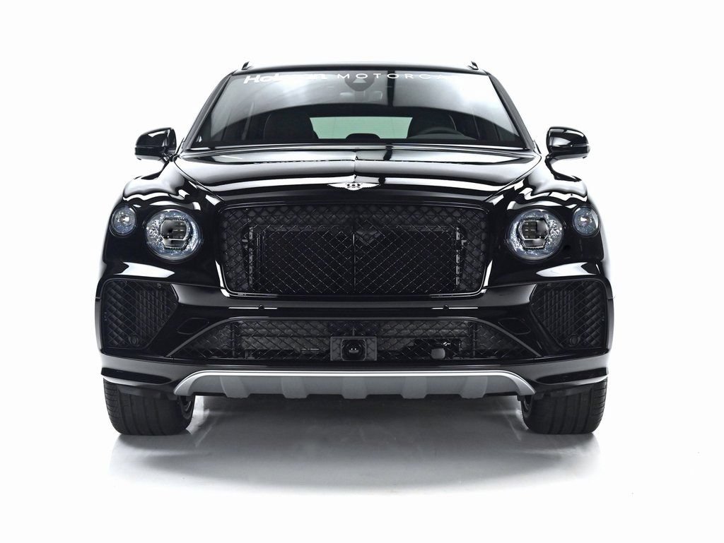 Used 2025 Bentley Bentayga AWD/4WD image 2